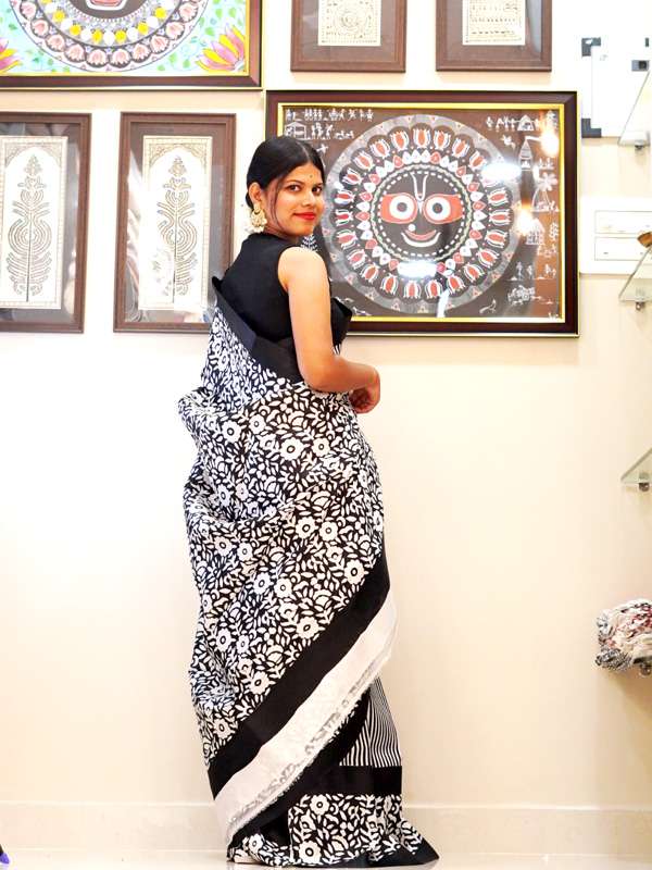 Elegant Pure Silk Saree - Image 2