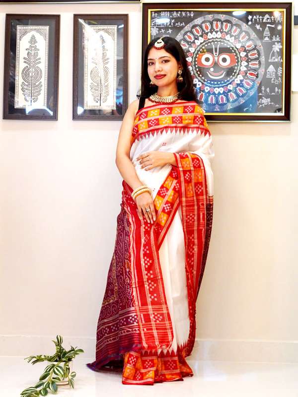 white-double-pasa-khandua-saree